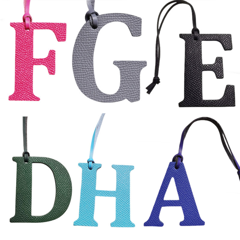 Monogram Keychain Leather - Grosir Mewah Kulit Asli D E